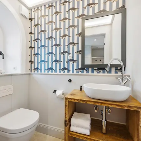 Dansk Skuul Haus 1 *