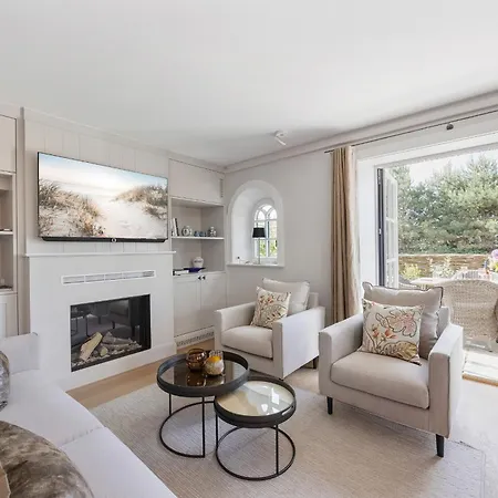 Dansk Skuul Haus 1 *