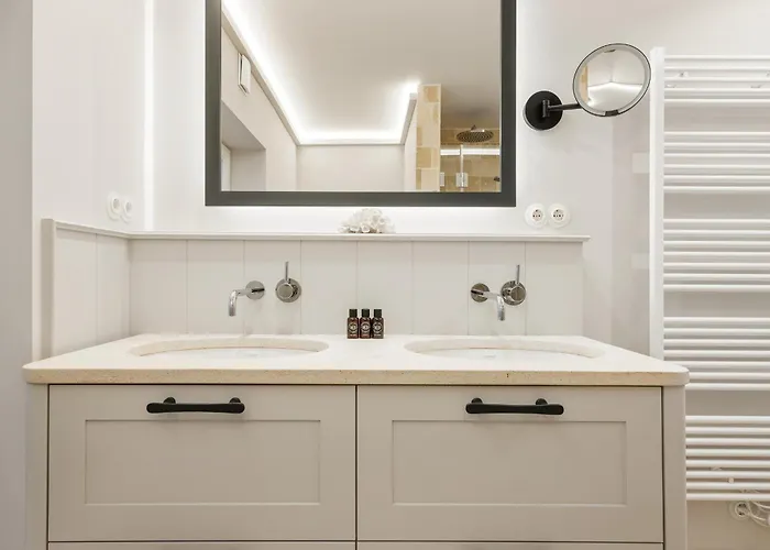 Dansk Skuul Haus 1 * List